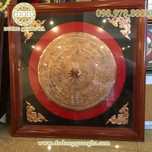 Mặt trống gò đồng đỏ khung gỗ Mặt trống gò đồng đỏ khung gỗ