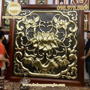 Tranh phù điêu hoa sen bằng đồng Tranh phù điêu hoa sen bằng đồng